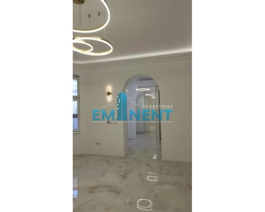 Rent, three bedroom apartment, 106m², Stari Grad, Beograd
