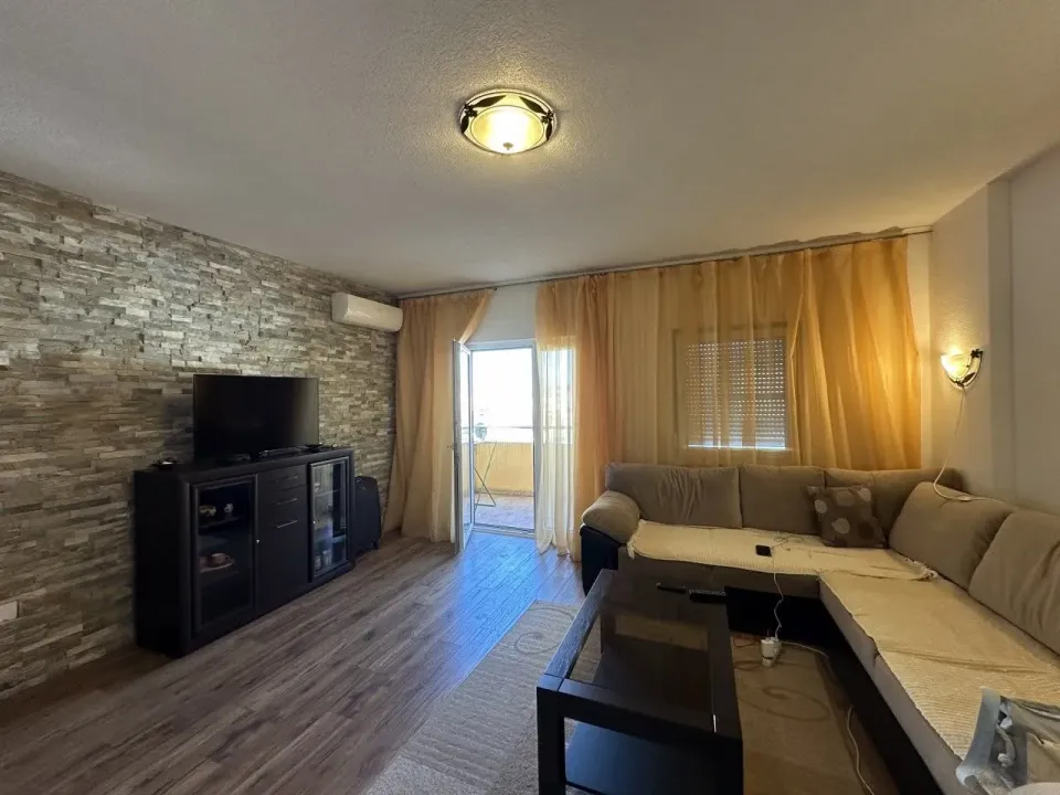 Izdavanje, jednosoban stan, 59m², Ilino, Bar