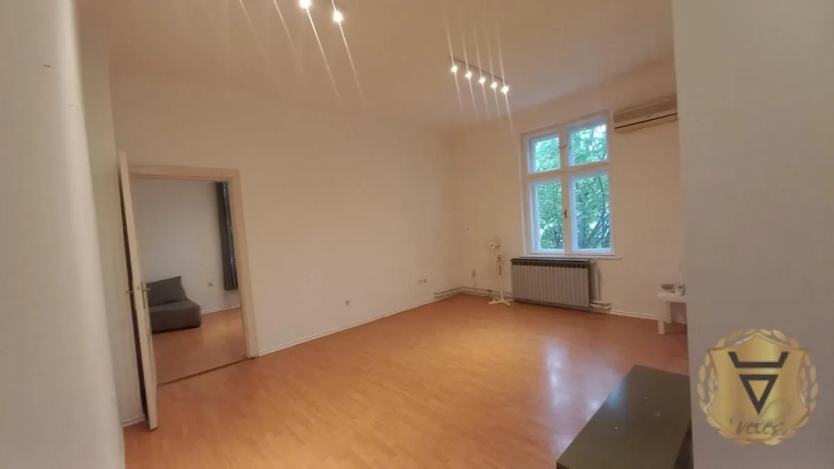 Izdavanje, dvosoban stan, 55m², Kalenić Pijaca, Vračar Sve Podlokacije