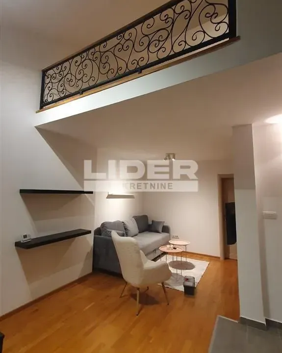 Prodaja, trosoban stan, 58m², Stari Grad, Beograd