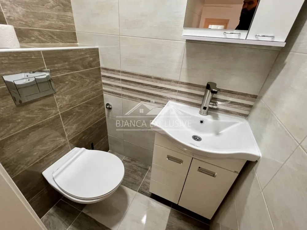 Sale, three bedroom apartment, 72m², Savski Venac, Beograd