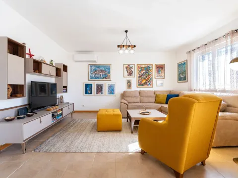 Sale, two bedroom apartment, 79m², Bečići, Budva - image 4