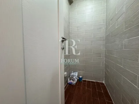 Izdavanje, trosoban stan, 85m², Obala Morače, Podgorica - image 11