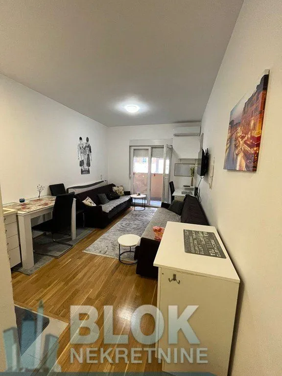 Izdavanje, jednosoban stan, 30m², Tuški Put, Podgorica