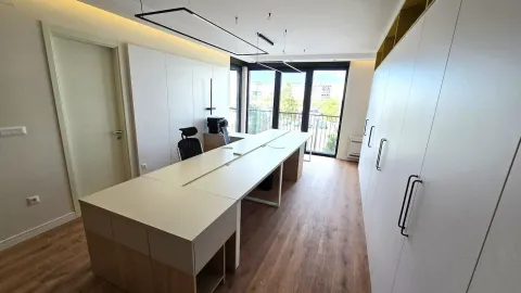 Rent, office space, 58m², Kod Capital Plaze, Podgorica - image 2