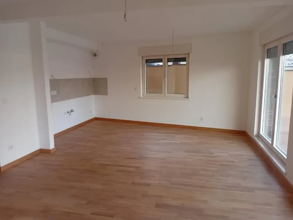 Sale, three bedroom apartment, 93m², Lekino Brdo, Voždovac Sve Podlokacije