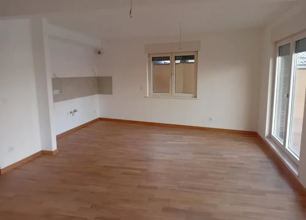 Sale, three bedroom apartment, 93m², Lekino Brdo, Voždovac Sve Podlokacije