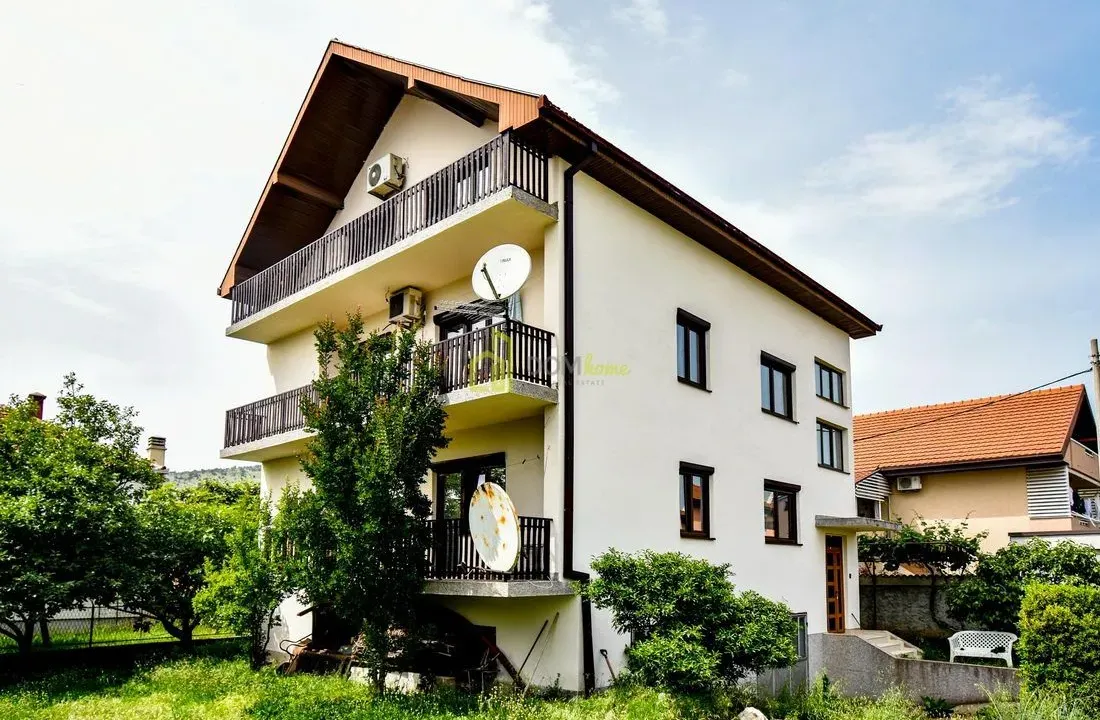 Prodaja, kuća, 370m², Tološi, Podgorica