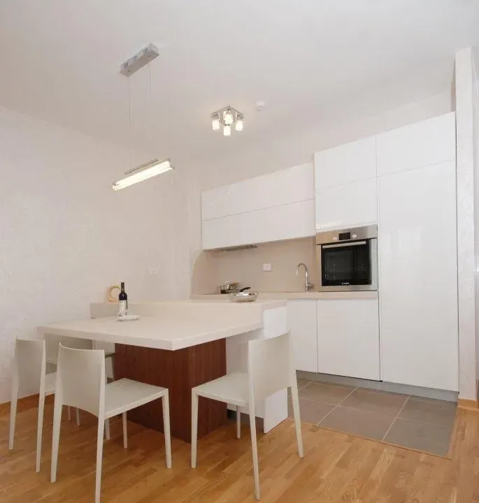 Rent, two bedroom apartment, 75m², City Kvart, Podgorica