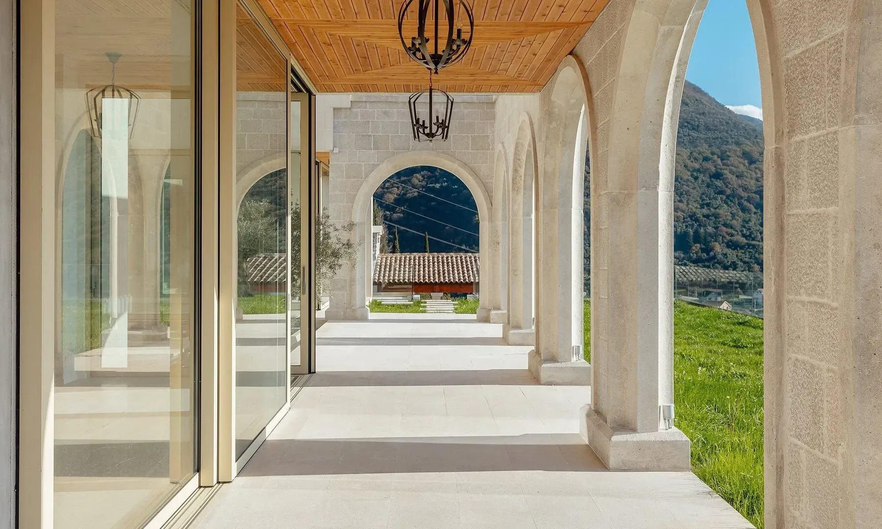 Sale, house, 1400m², Kotor, Crna Gora