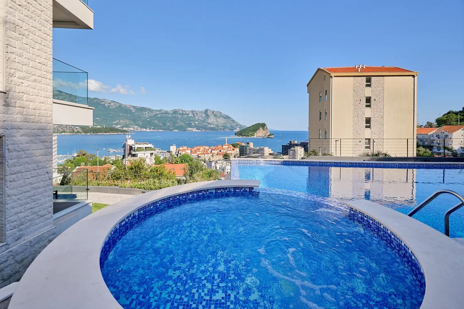 Sale, four bedroom apartment, 264m², Budva, Crna Gora