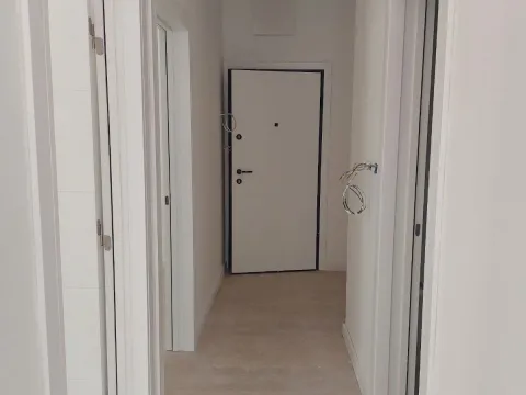 Prodaja, dvosoban stan, 52m², Dobrota, Kotor - image 13