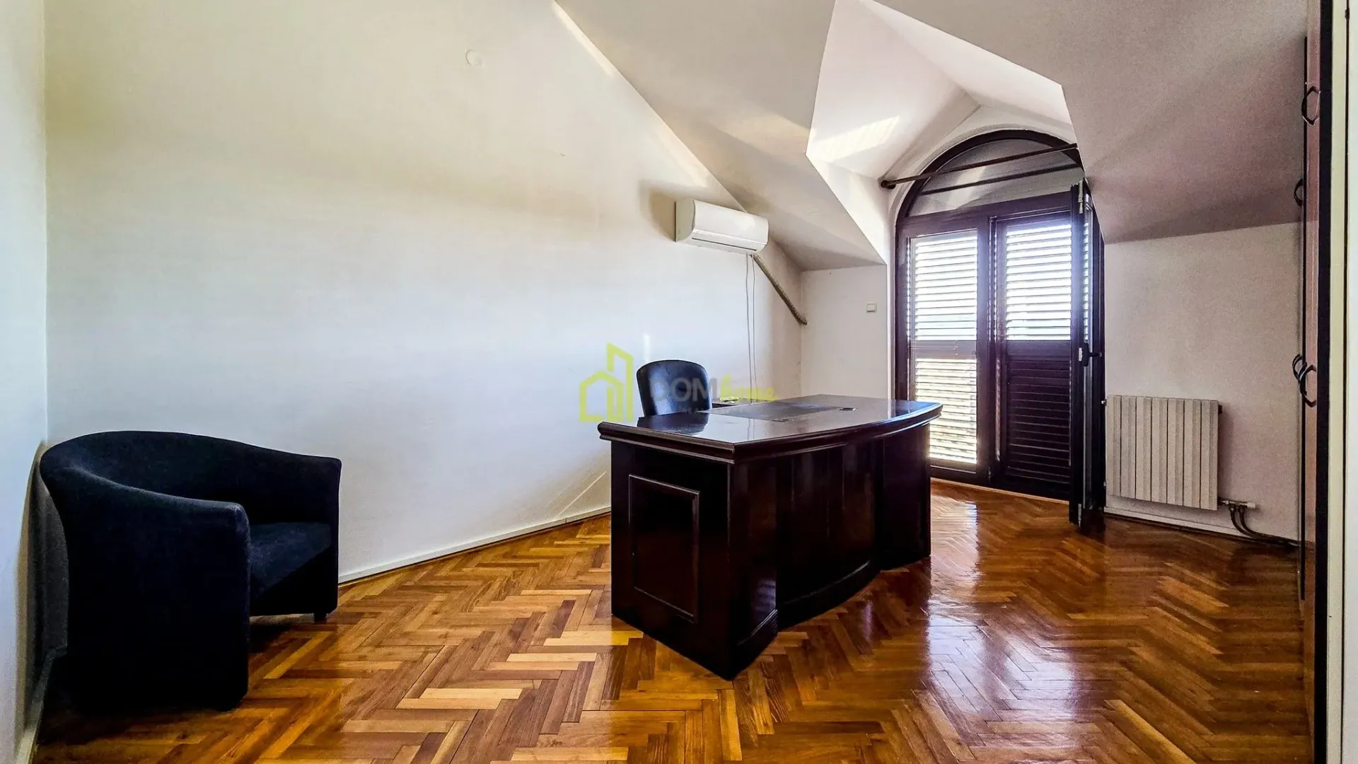 Rent, house, 380m², Gorica C, Podgorica