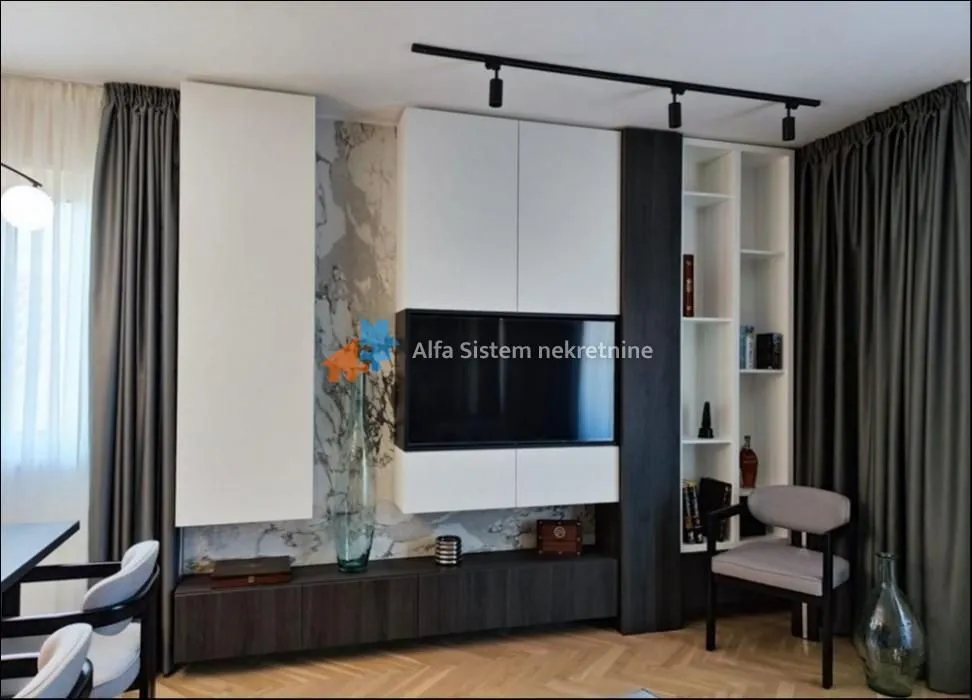 Izdavanje, stan, 76m², Dušanovac, Voždovac Sve Podlokacije