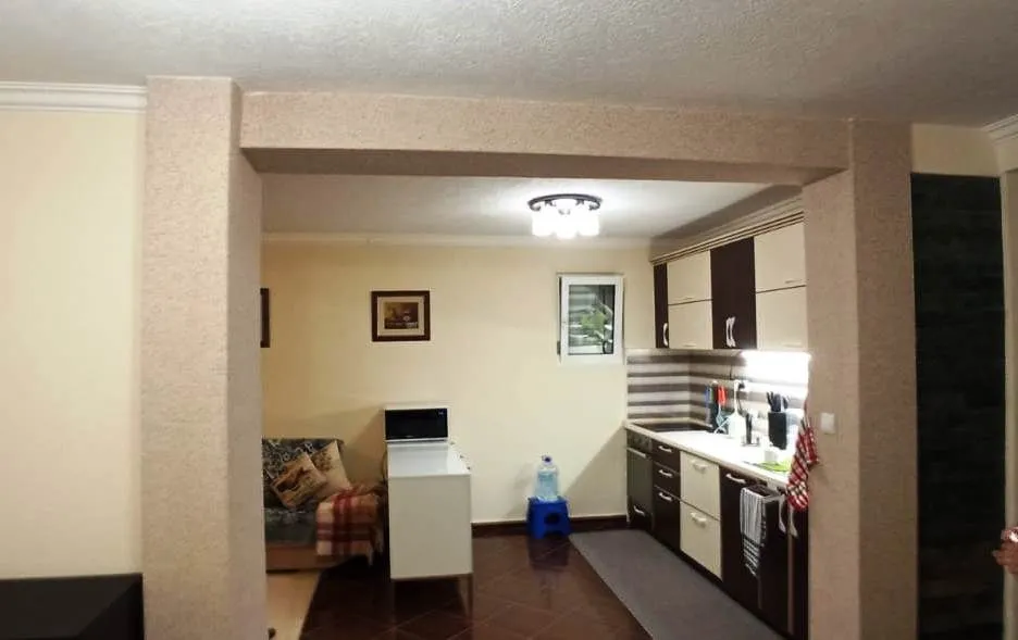 Rent, house, 165m², Sutomore, Bar