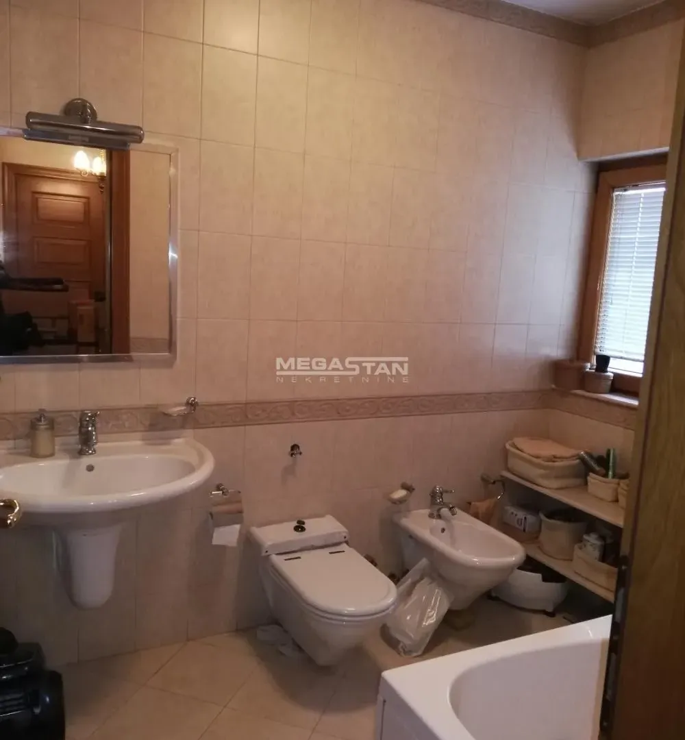Sale, four bedroom apartment, 164m², Stari Grad, Beograd