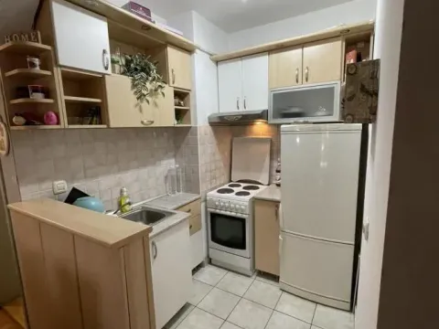 Izdavanje, jednosoban stan, 38m², Grbavica, Novi Sad Sve Podlokacije - image 1