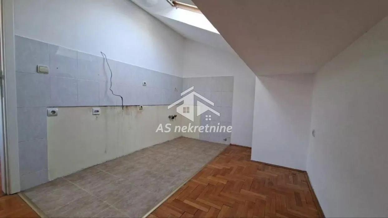 Prodaja, dvosoban stan, 50m², Žarkovo, Beograd