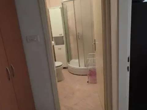 Izdavanje, jednosoban stan, 41m², Centar, Tivat - image 4