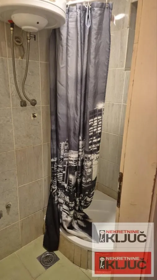 Prodaja, trosoban stan, 78m², Bulevar Oslobodjenja, Novi Sad Sve Podlokacije