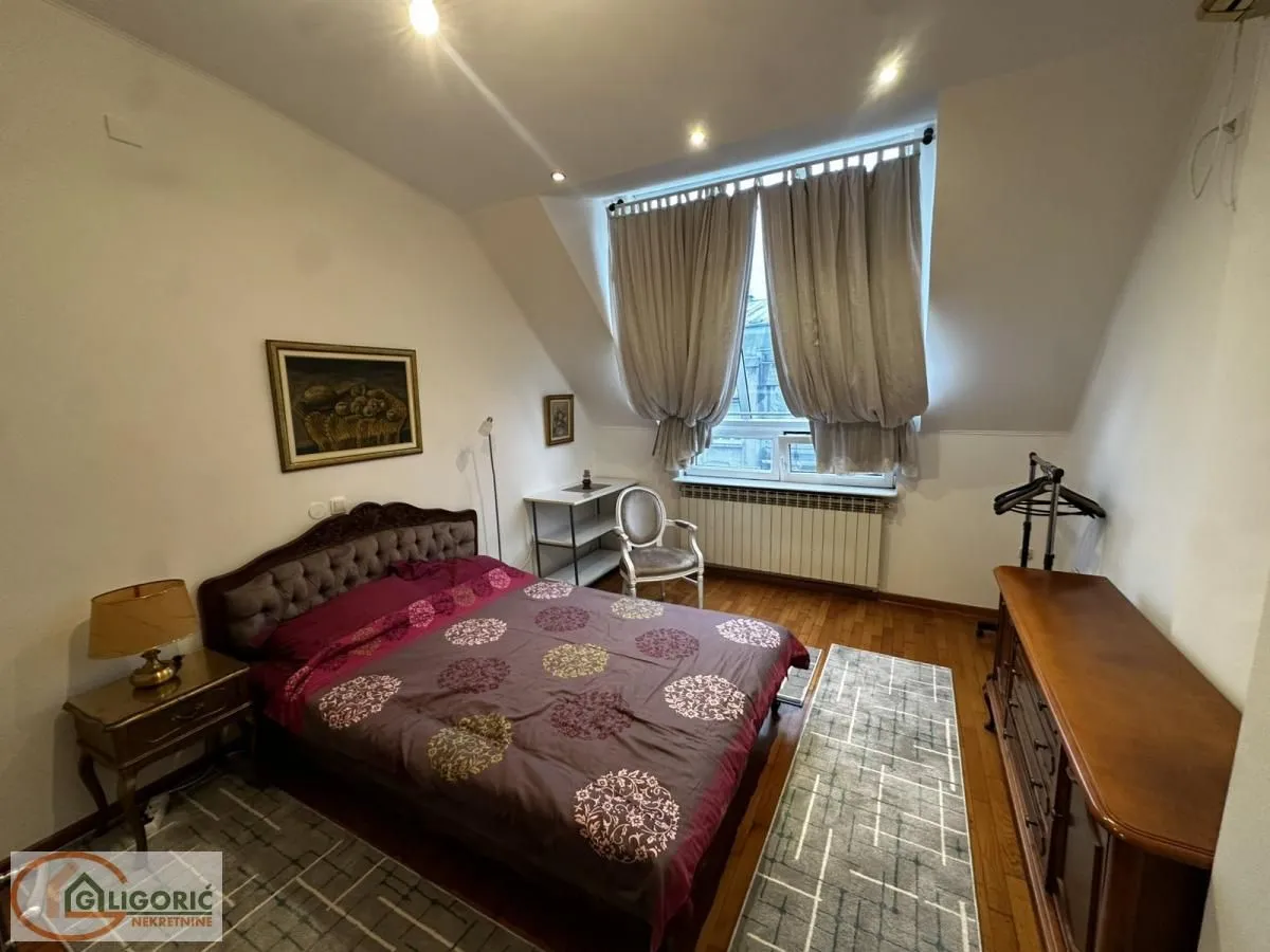 Sale, four bedroom apartment, 110m², Stari Grad, Beograd