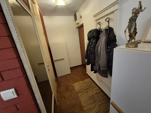 Izdavanje, jednosoban stan, 37m², Blok 5, Podgorica - image 3