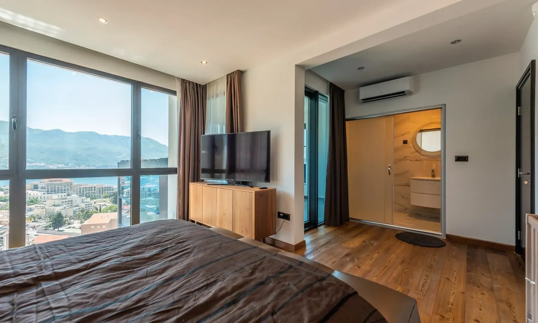 Sale, apartment, 300m², Bečići, Budva