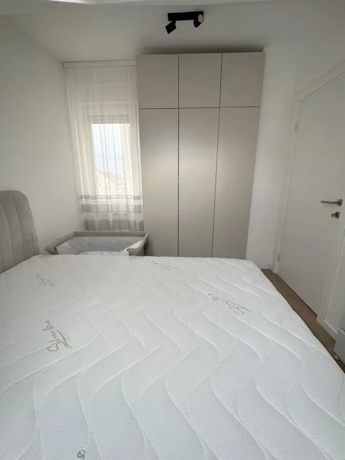 Prodaja, dvosoban stan, 80m², Rotkvarija, Novi Sad Sve Podlokacije