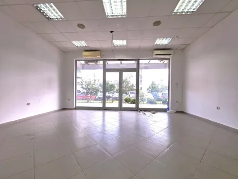 Rent, office space, 67m², Tuški Put, Podgorica - image 2