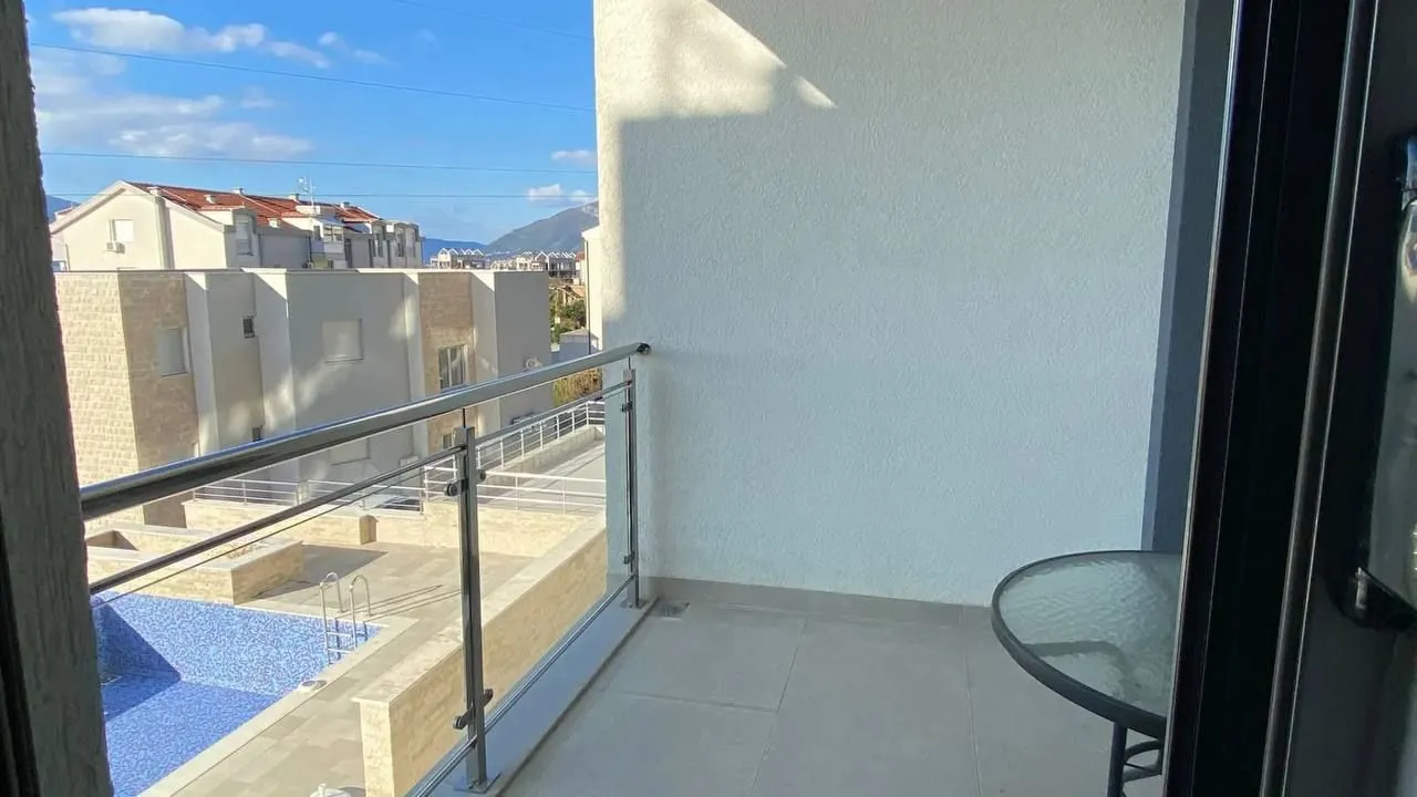 Prodaja, jednosoban stan, 57m², Centar, Tivat