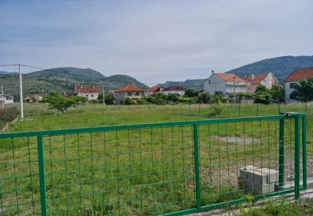 Prodaja, plac, 655m², Zlatica, Podgorica