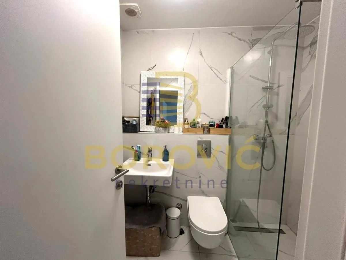 Prodaja, trosoban stan, 70m², Zemun Sve Podlokacije, Beograd