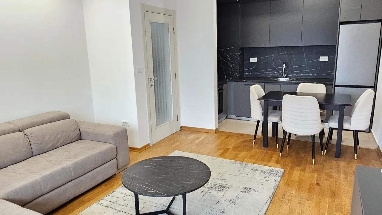 Izdavanje, dvosoban stan, 65m², Zabjelo, Podgorica