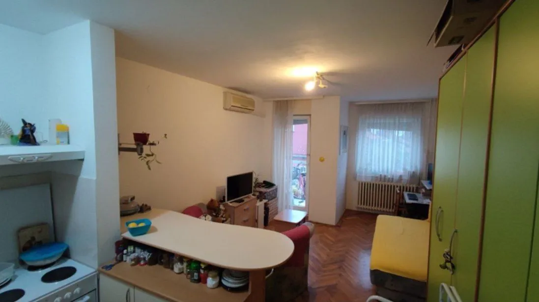 Prodaja, stan, 29m², Bulevar Oslobodjenja, Novi Sad Sve Podlokacije