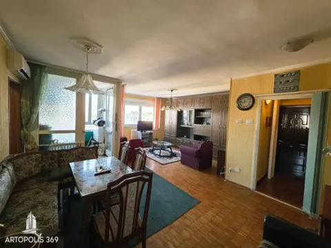 Prodaja, jednosoban stan, 56m², Skojevsko Naselje, Beograd - image 1