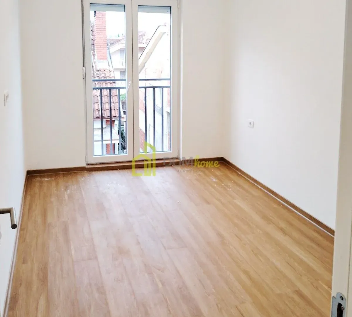 Izdavanje, dvosoban stan, 60m², Zelenika, Podgorica