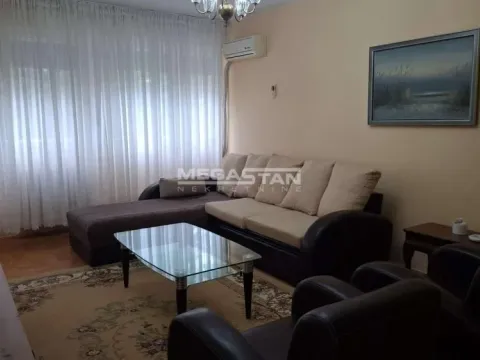 Izdavanje, dvosoban stan, 67m², Novi Beograd Sve Podlokacije, Beograd