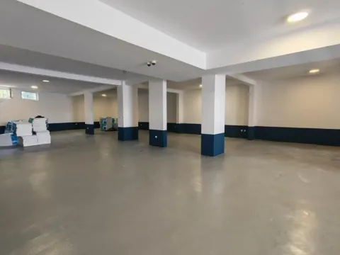 Izdavanje, poslovni prostor, 290m², Veljko Vlahović, Voždovac Sve Podlokacije - image 2