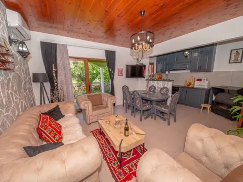 Rent, house, 90m², Virpazar, Bar