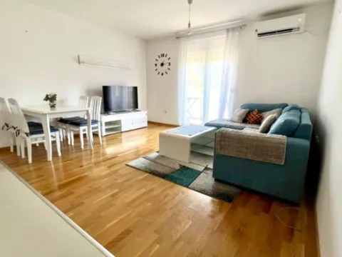Izdavanje, jednosoban stan, 60m², Ljubović, Podgorica
