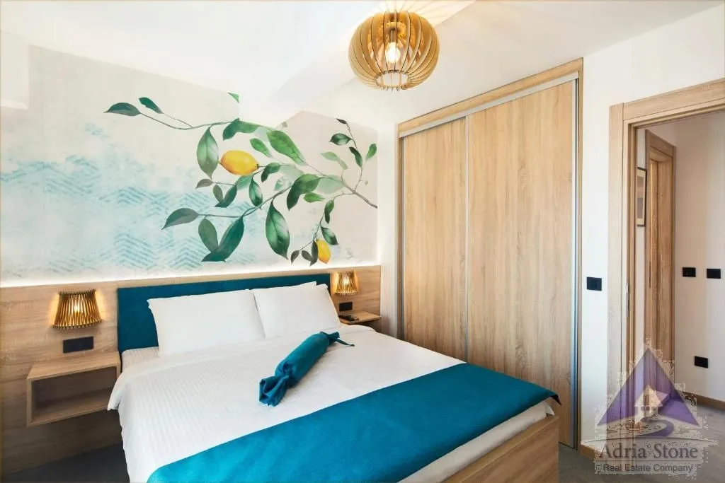 Prodaja, ugostiteljski objekat, 658m², Centar, Budva