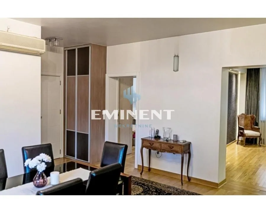Rent, four bedroom apartment, 120m², Stari Grad, Beograd