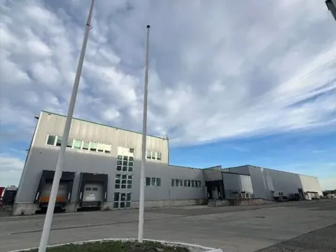 Rent, office space, 3200m², Šimanovci, Pećinci - image 8