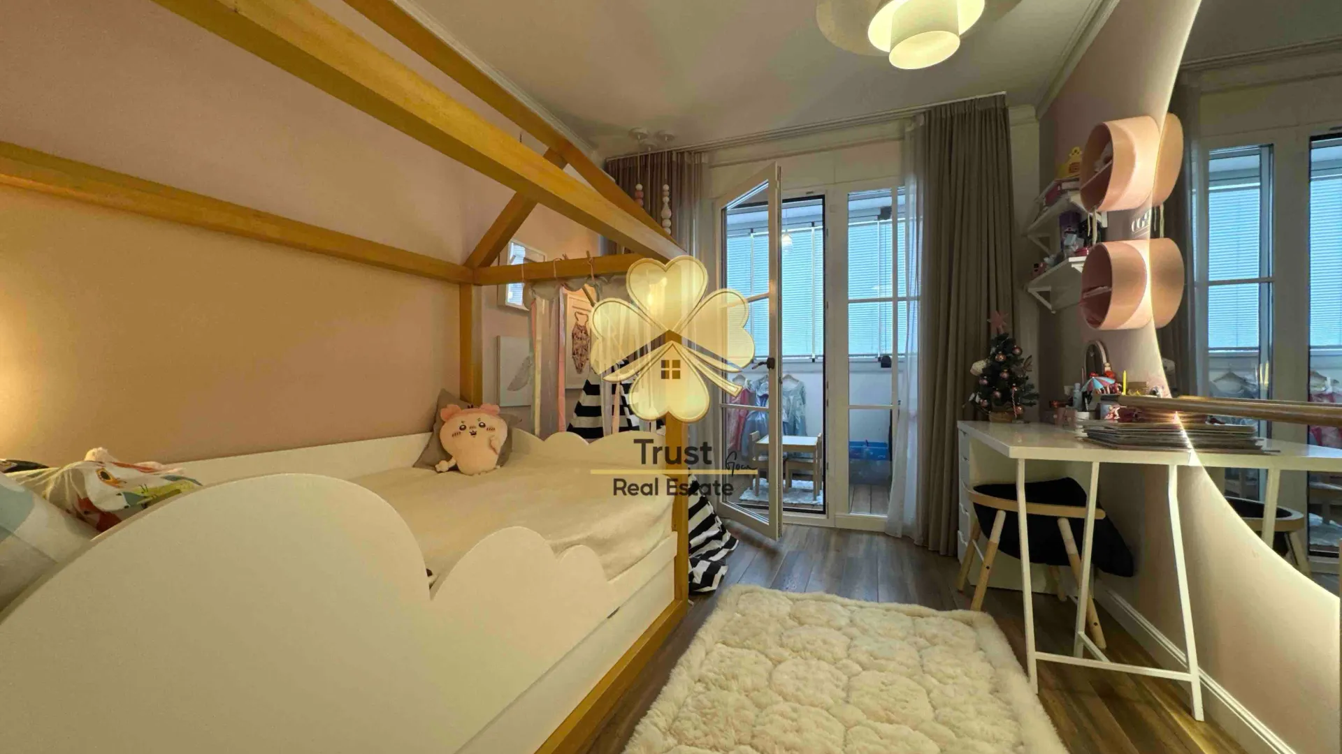 Prodaja, trosoban stan, 122m², Centar, Podgorica