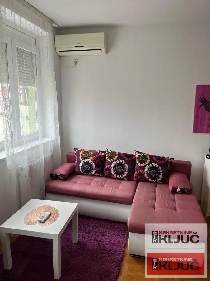 Izdavanje, garsonjera, 26m², Grbavica, Novi Sad Sve Podlokacije