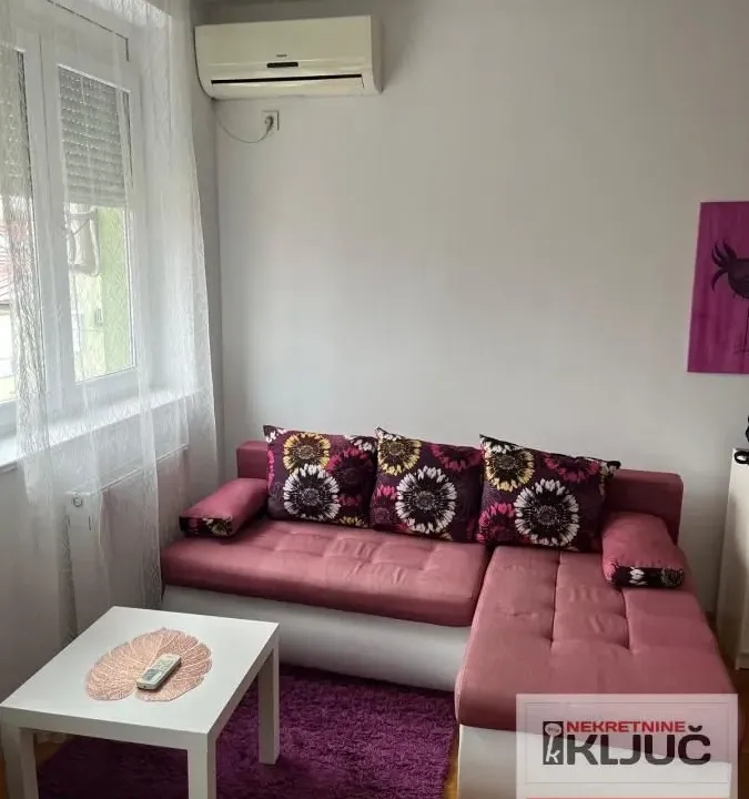Rent, studio apartment, 26m², Grbavica, Novi Sad Sve Podlokacije