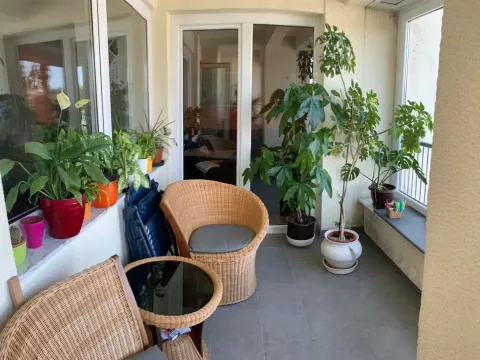 Prodaja, stan, 104m², Tivat, Crna Gora - image 1