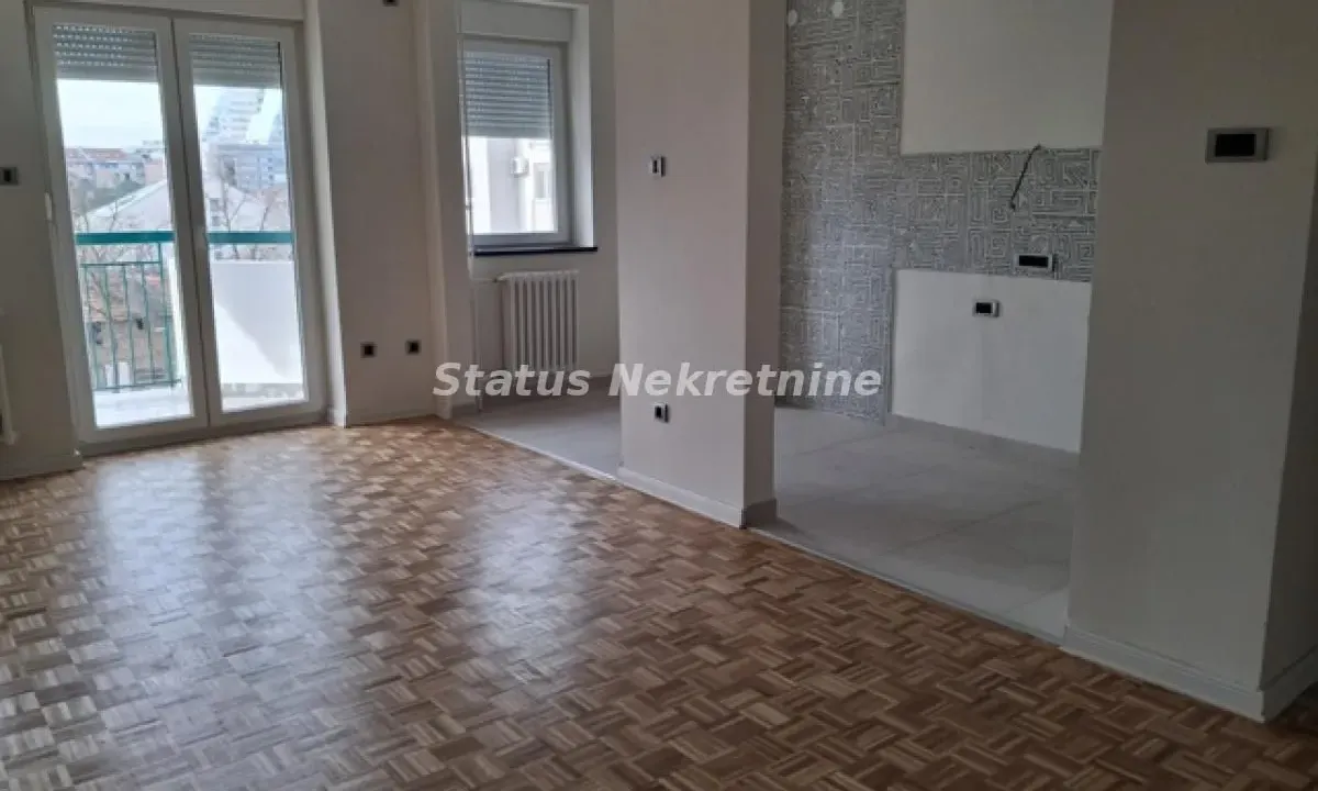 Prodaja, dvosoban stan, 55m², Cara Dušana, Novi Sad Sve Podlokacije