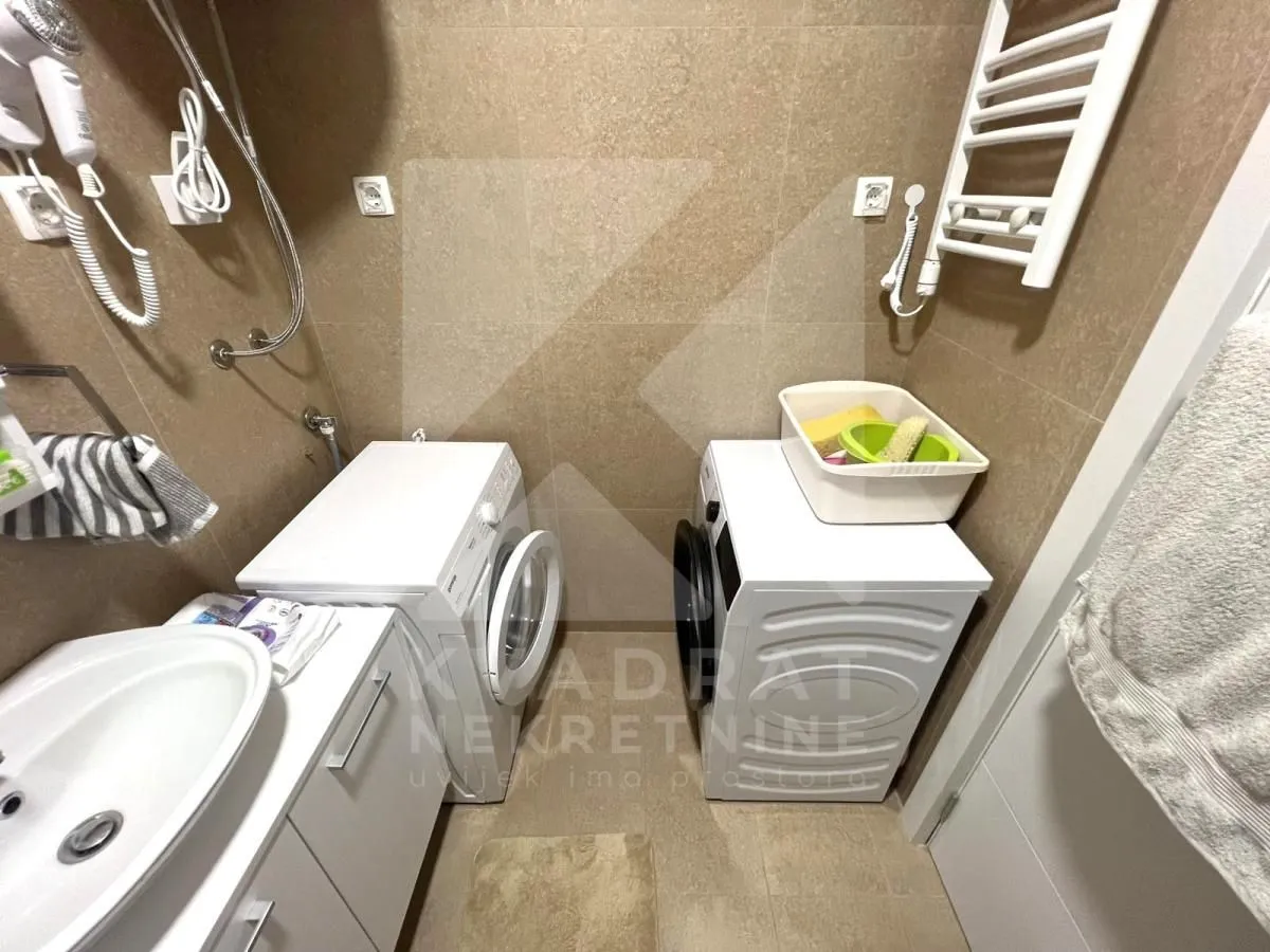 Izdavanje, jednosoban stan, 44m², Tološi, Podgorica