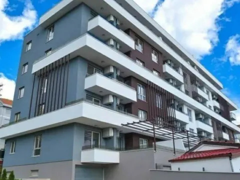 Izdavanje, stan, 43m², Bečići, Budva - image 2